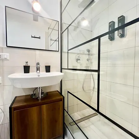 Pvr Luxury * Roma